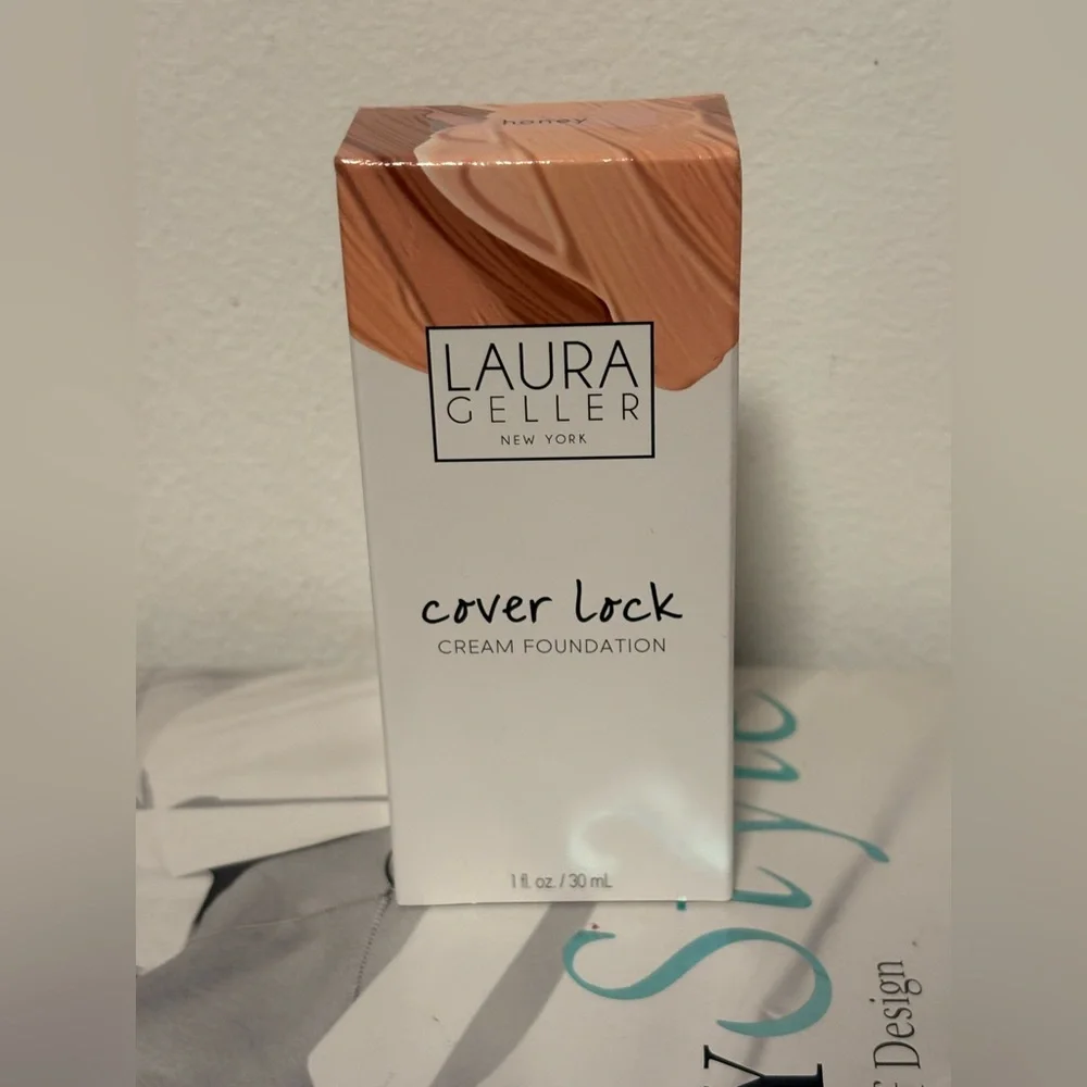 Laura Geller Cover Lock Cream Foundation 1 oz in Honey